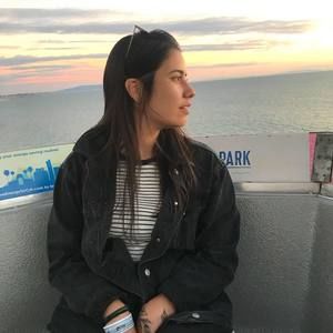 Meet your Posher, Débora